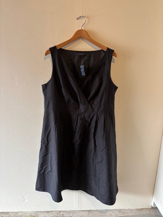 Lands' End Dresses & Skirts - Land's End Cocktail Style Black Dress